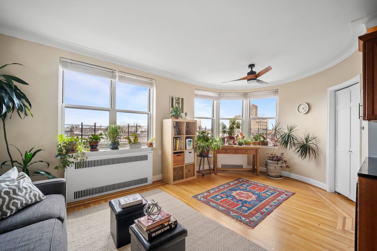 45 Plaza St W Unit: 6D