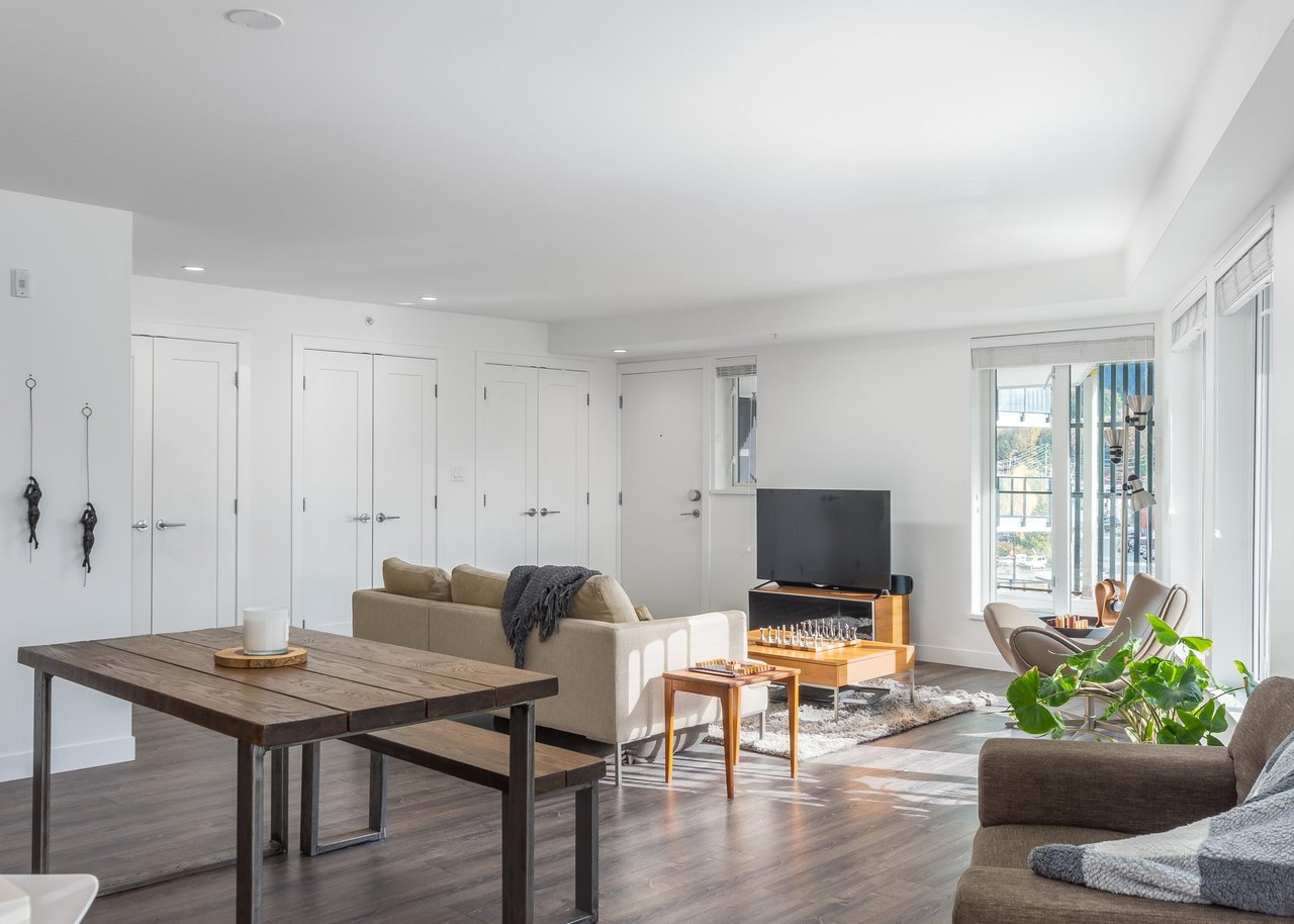 401-1365 Pemberton Ave