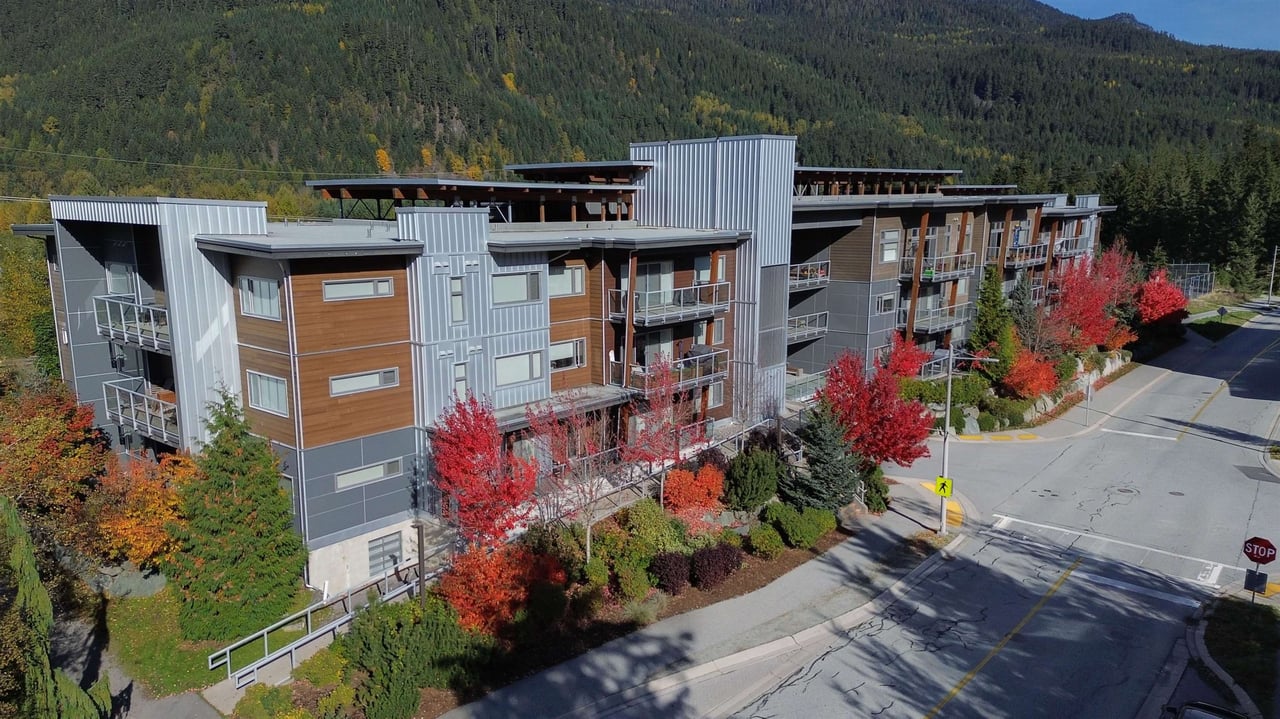 205-1025 Legacy Wy