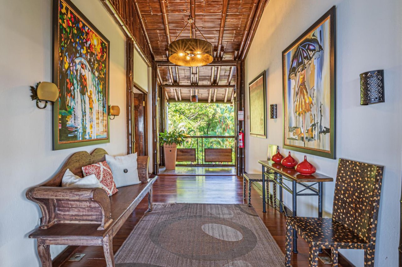 Casa Ramon, Distinguished Tropical Living Near Dominical