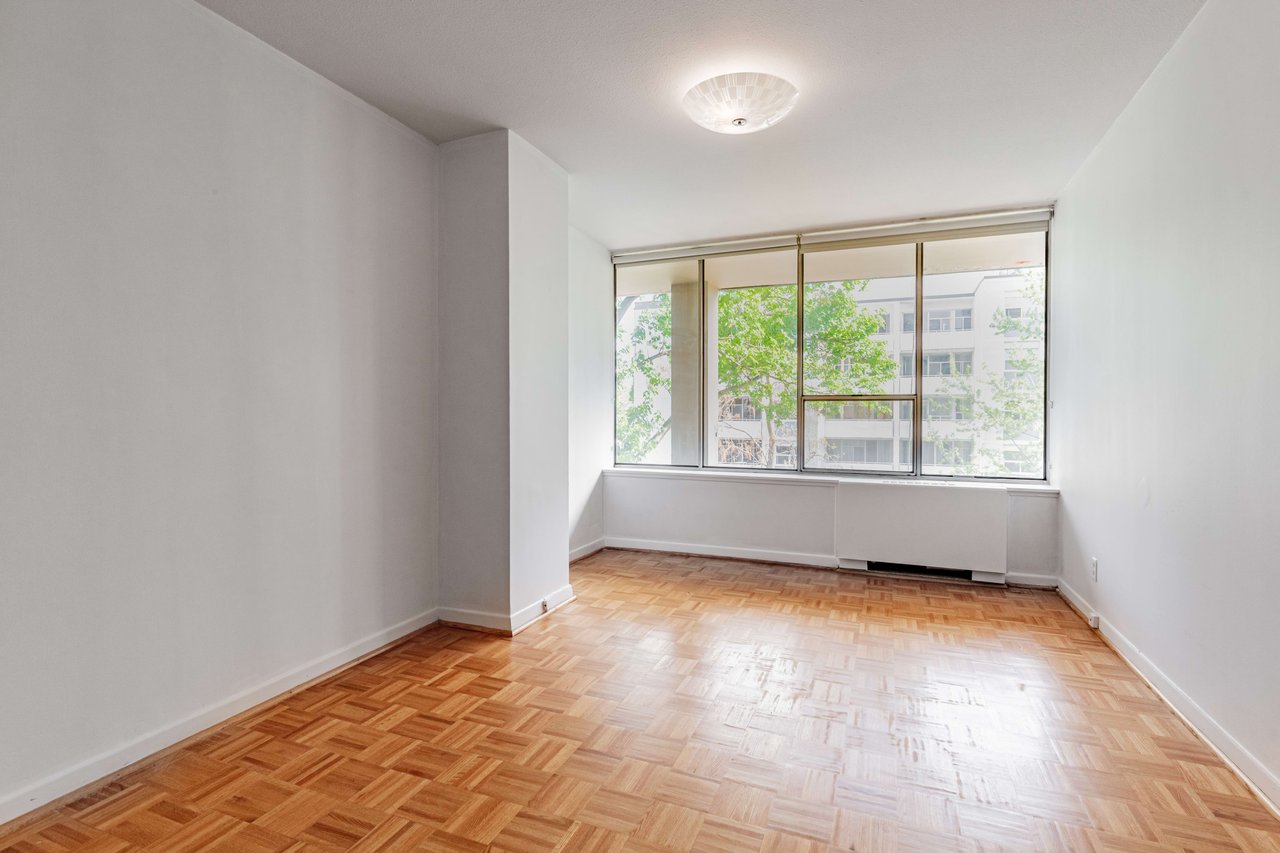 FOREST HILL OVERSIZED SUITE