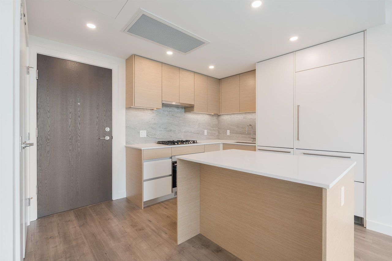 1007-200 Klahanie Ct