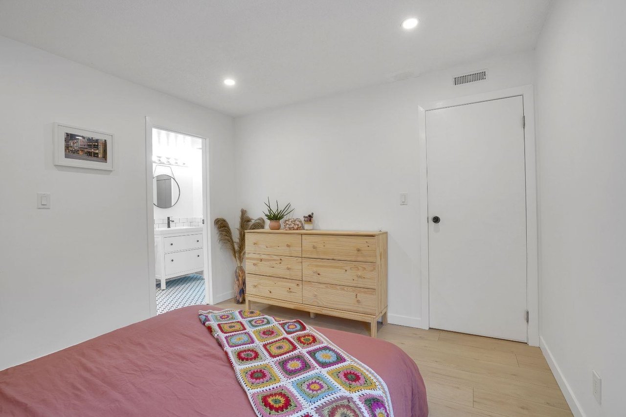 1894 Purcell Way, North Vancouver
