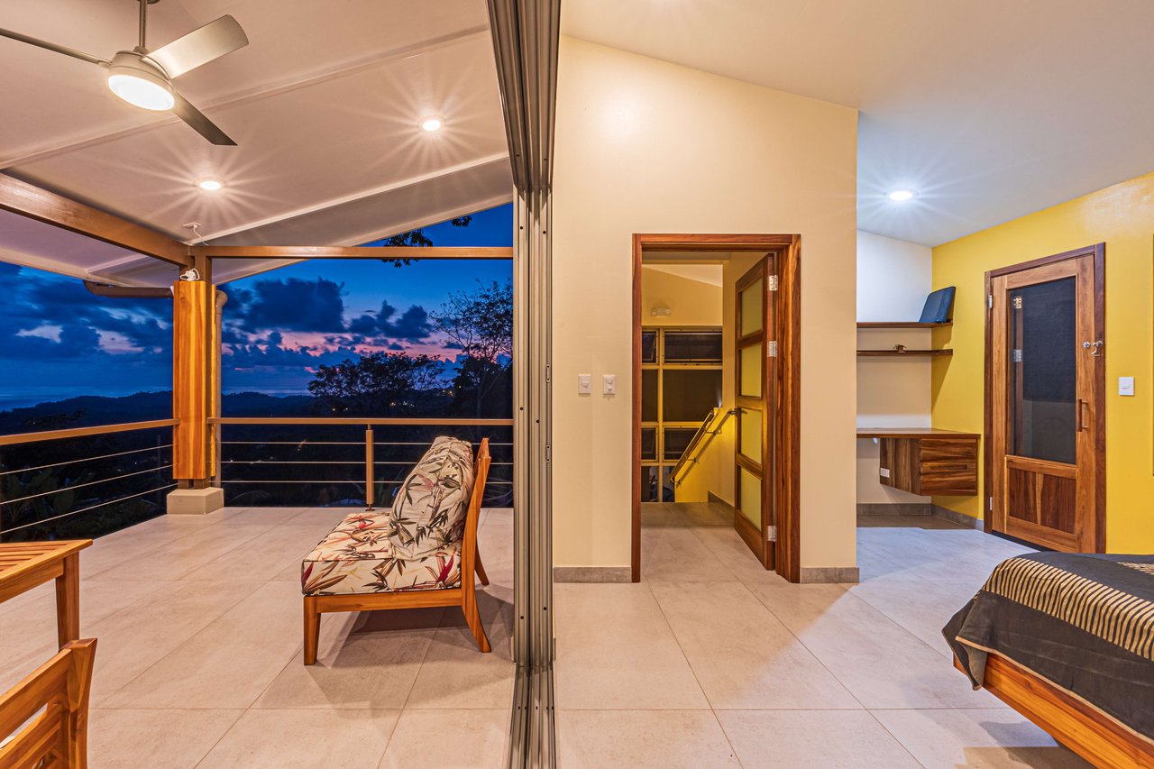 Jaw Dropping Sunset Views , With Easy Access, Private Casa Bella