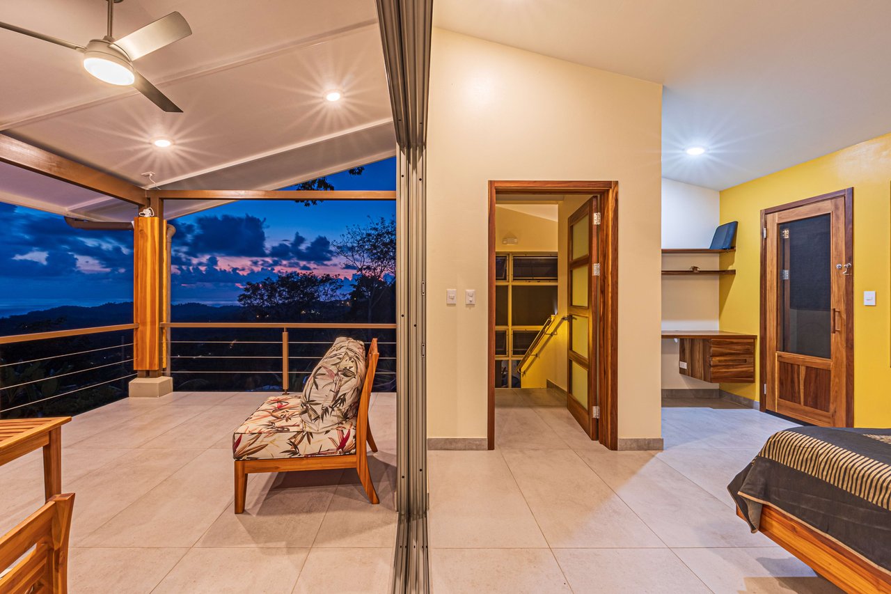 Jaw Dropping Sunset Views , With Easy Access, Private Casa Bella