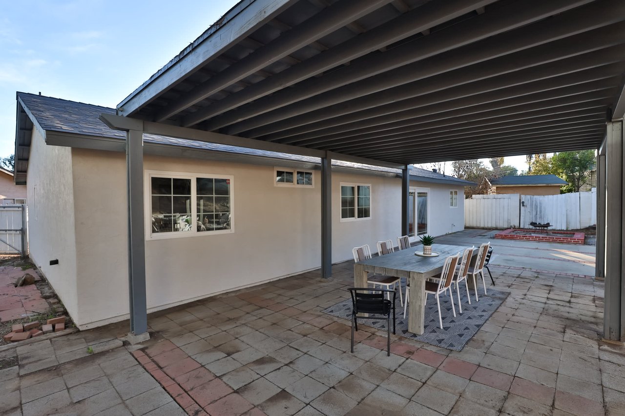 818 Eden Place