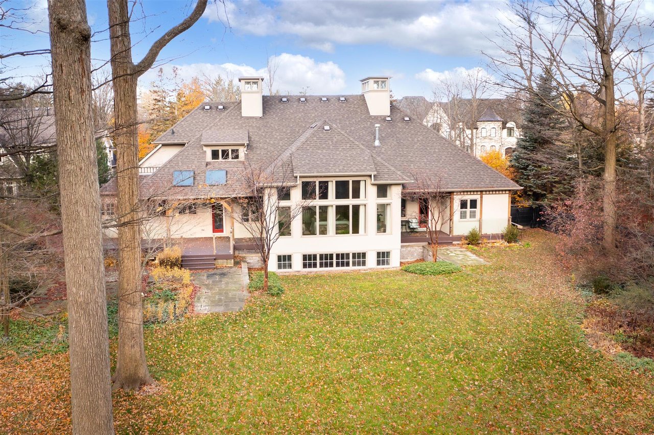 109 Woodview Dr