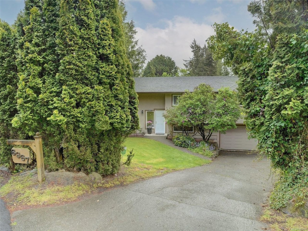 6967 Grant Rd