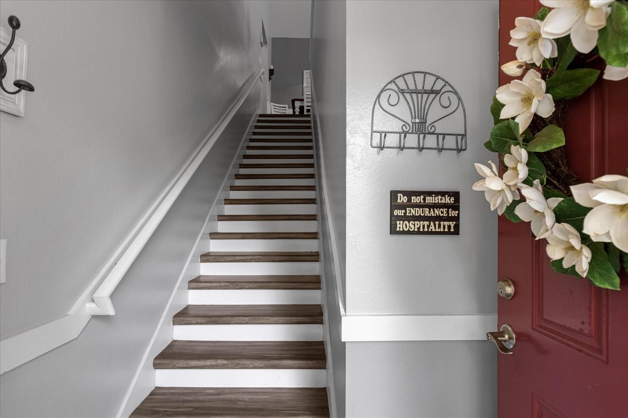 5008 MANGROVE ALY #202