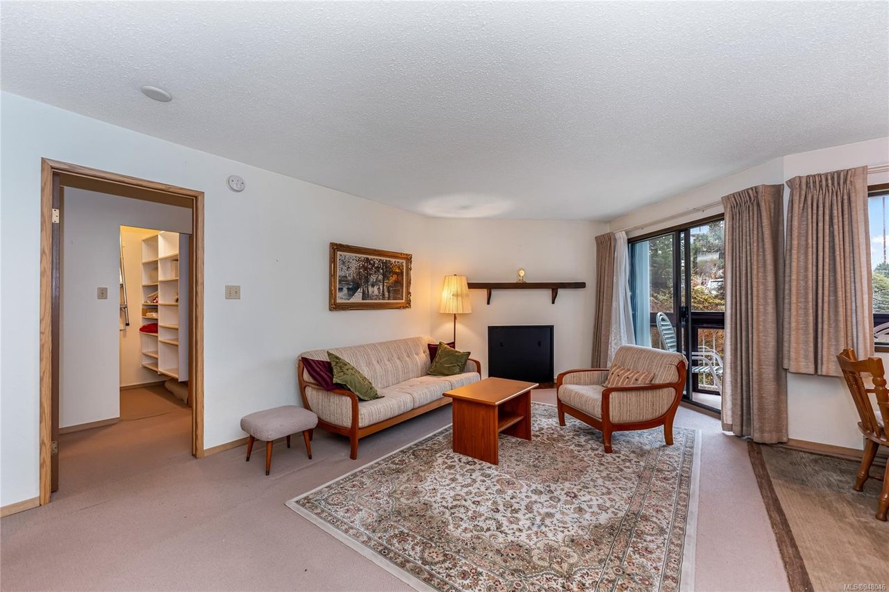 202-71 Gorge Rd