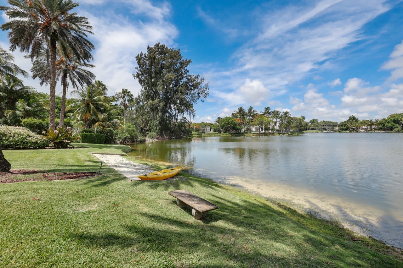 8860 Hammock Lake Ct