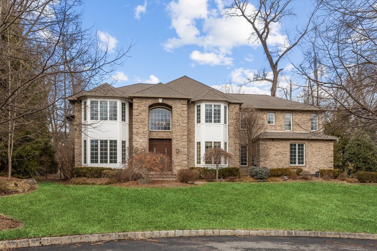 45 BERKSHIRE ROAD, WOODCLIFF LAKE, NJ 07677