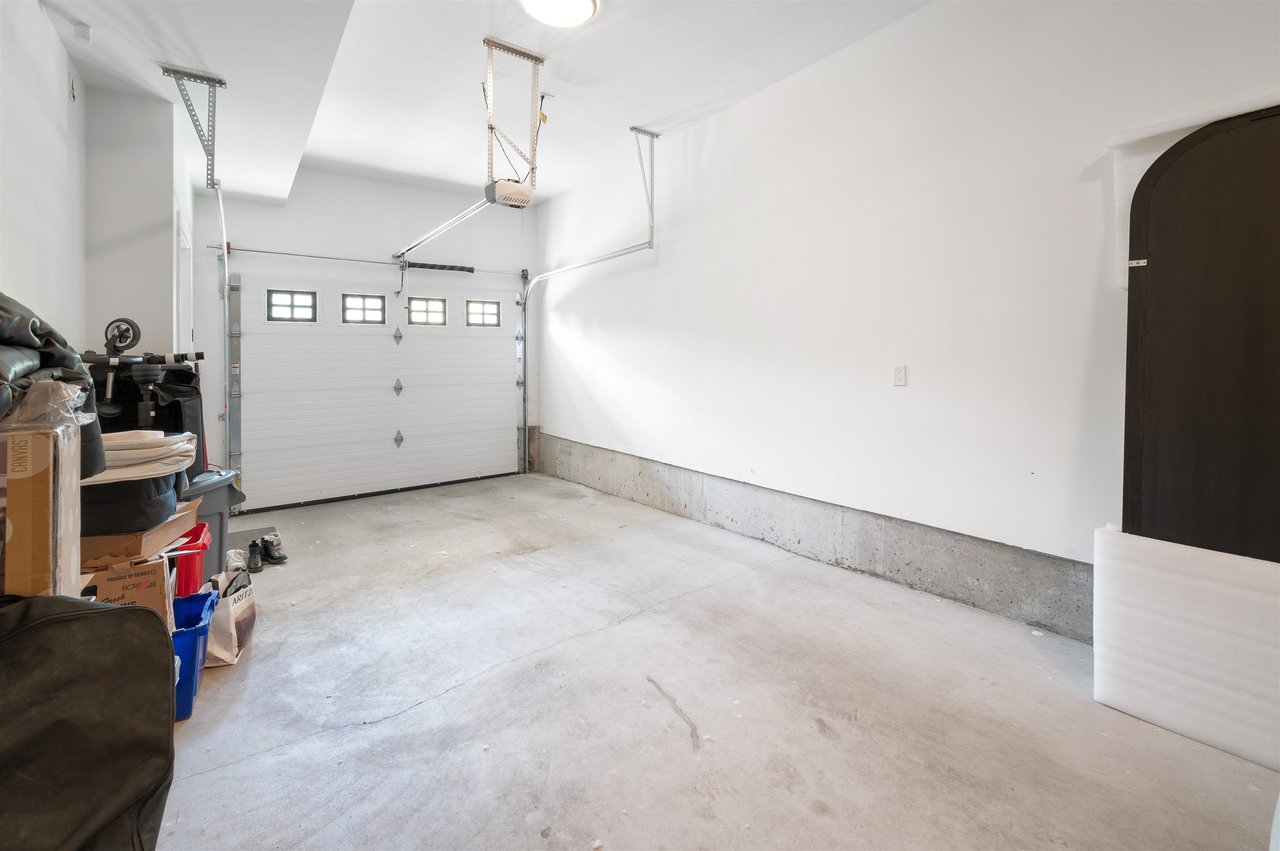 6-22810 113 Ave