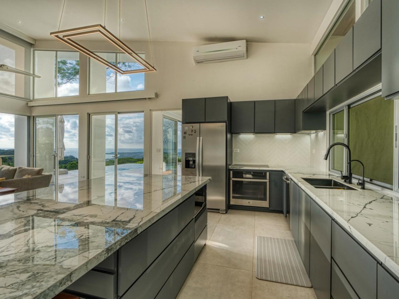 Modern Oceanview Luxury Estate, Dominical, Puntarenas