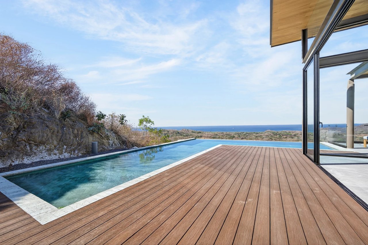 Luxury Infinity Pool Villa, Tamarindo, Guanacaste