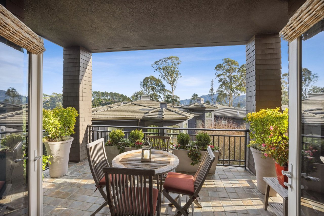 54 De Silva Island Drive