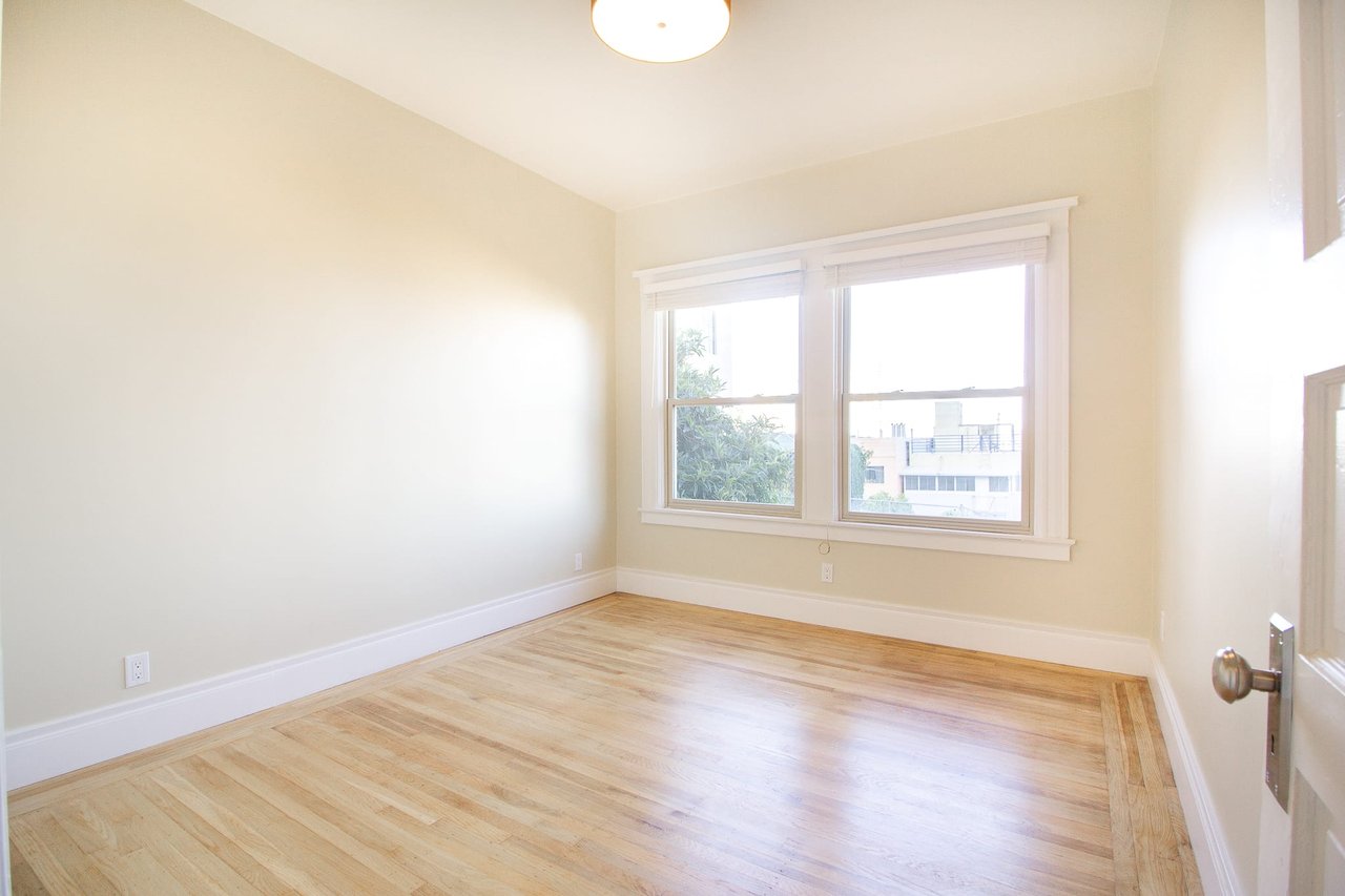 1024 Sacramento St 4Bd/1Ba Nob Hill Flat 