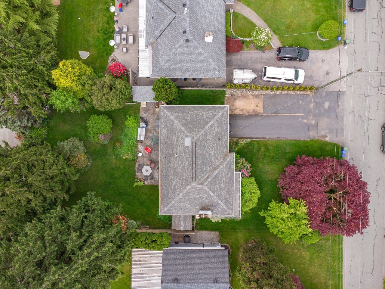 820 Crestwood Dr