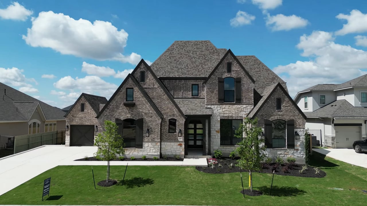 Tour the 222G plan with Highland Homes on a 1/3 Acre Lot in Liberty Hill, TX | Santa Rita Ranch