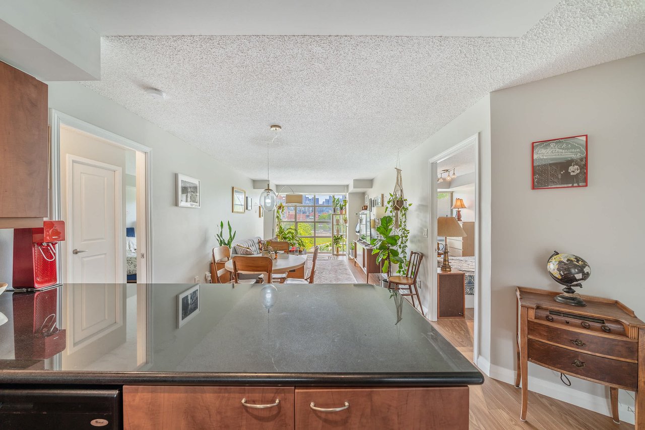 15 Stafford Street #401