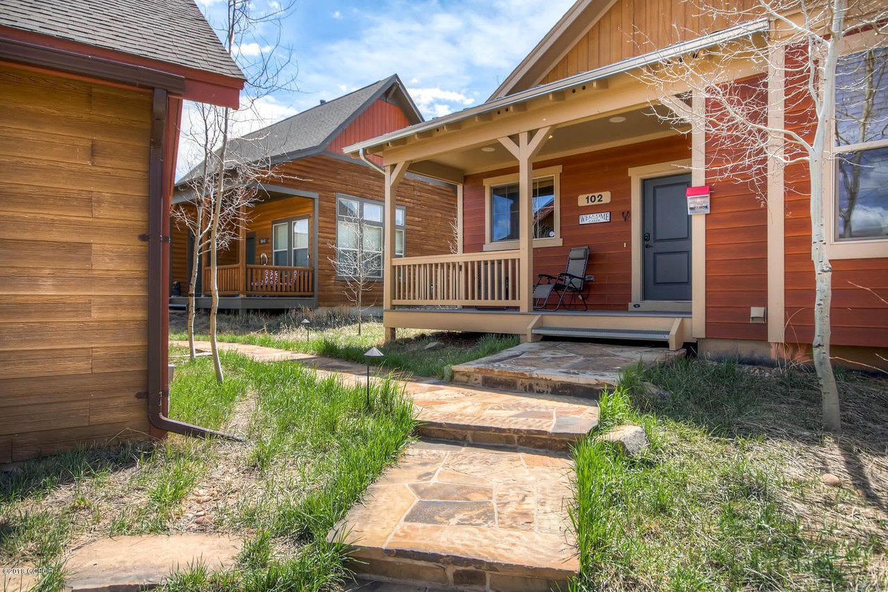 102 Blue Sage Ct