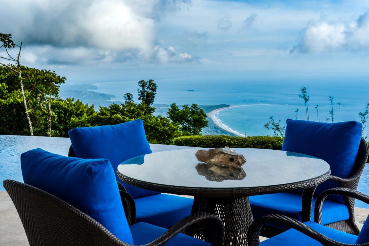Solar Powered Luxury Home, Dominical, Puntarenas