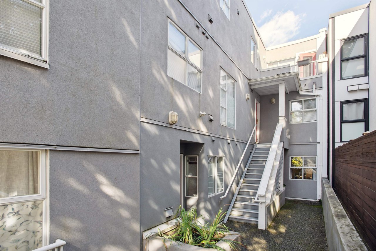 207-1333 W 7th Ave