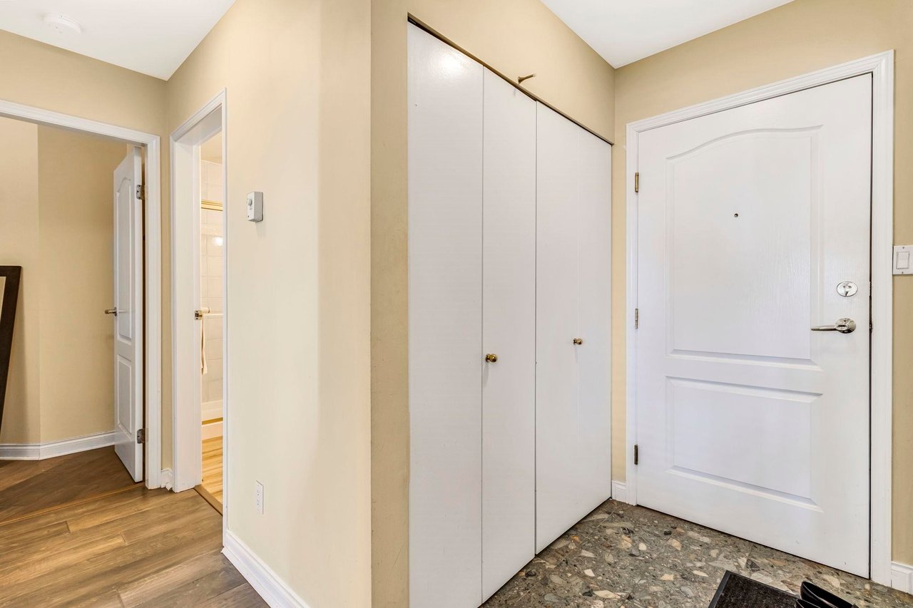 217-5735 Hampton Pl