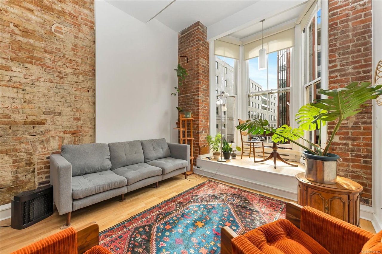 203-562 Yates St, Victoria