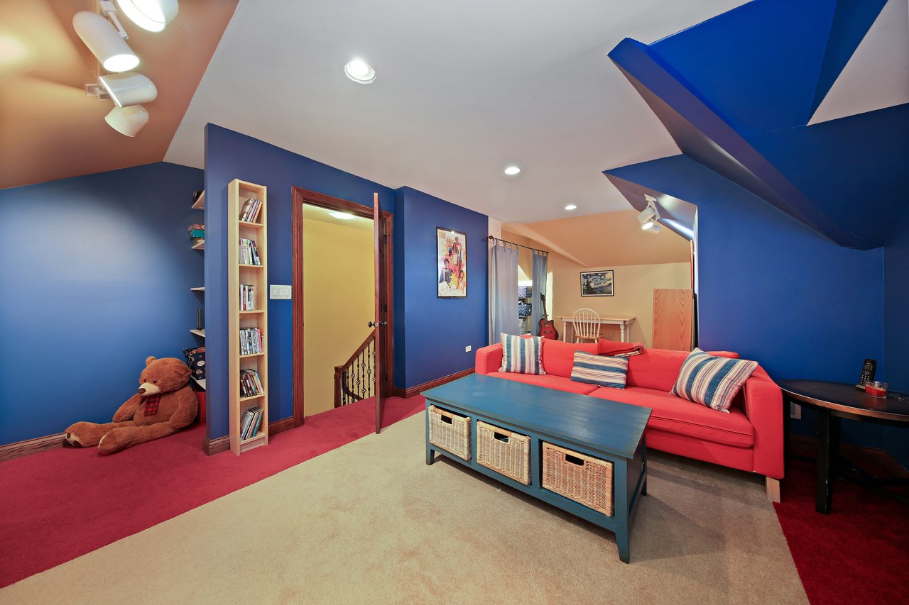 9295 Cascade Cir