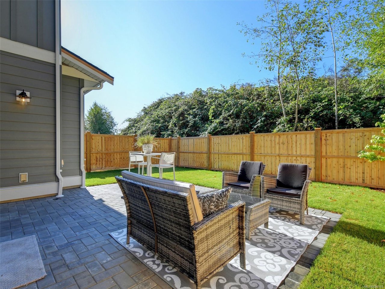 307 Seafield Rd