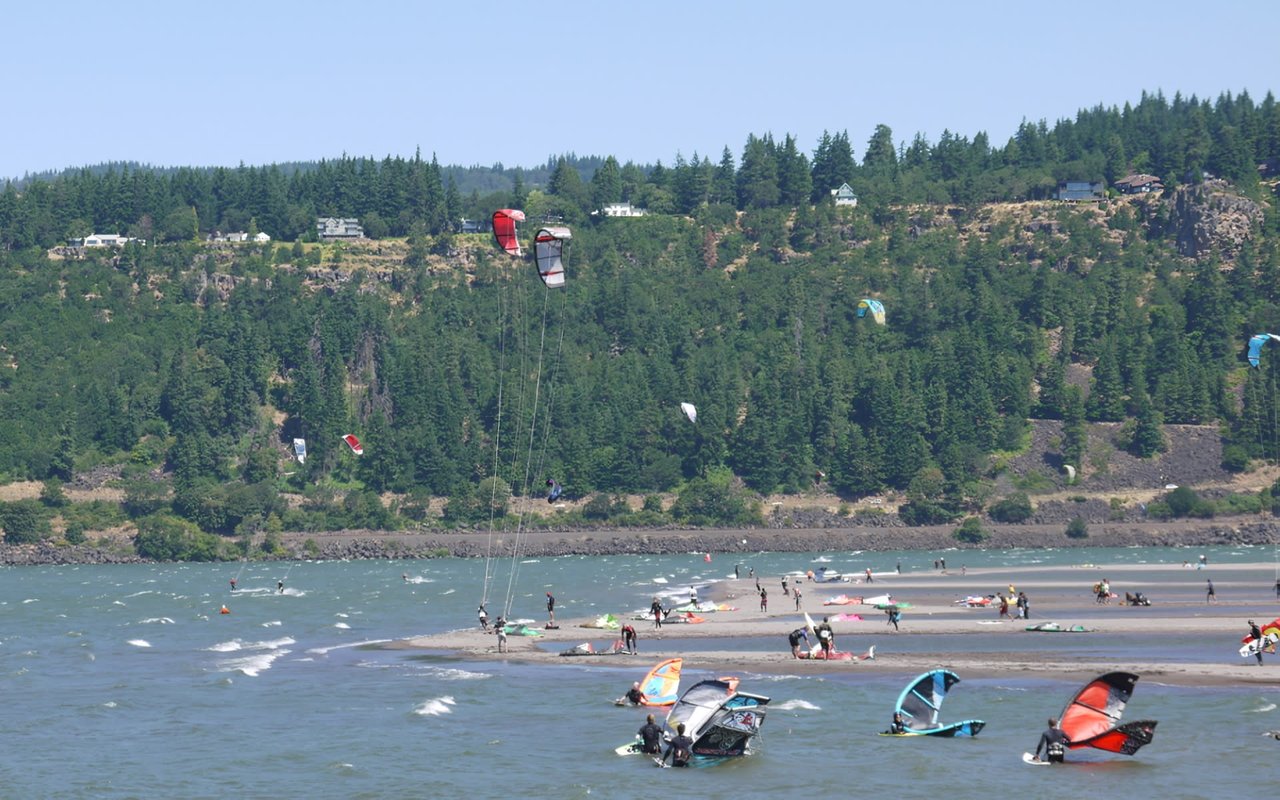 Unwind at Hood River Waterfront Park
