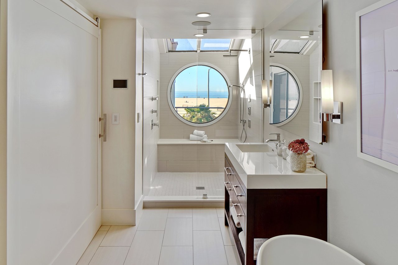 18 Sea Colony Drive