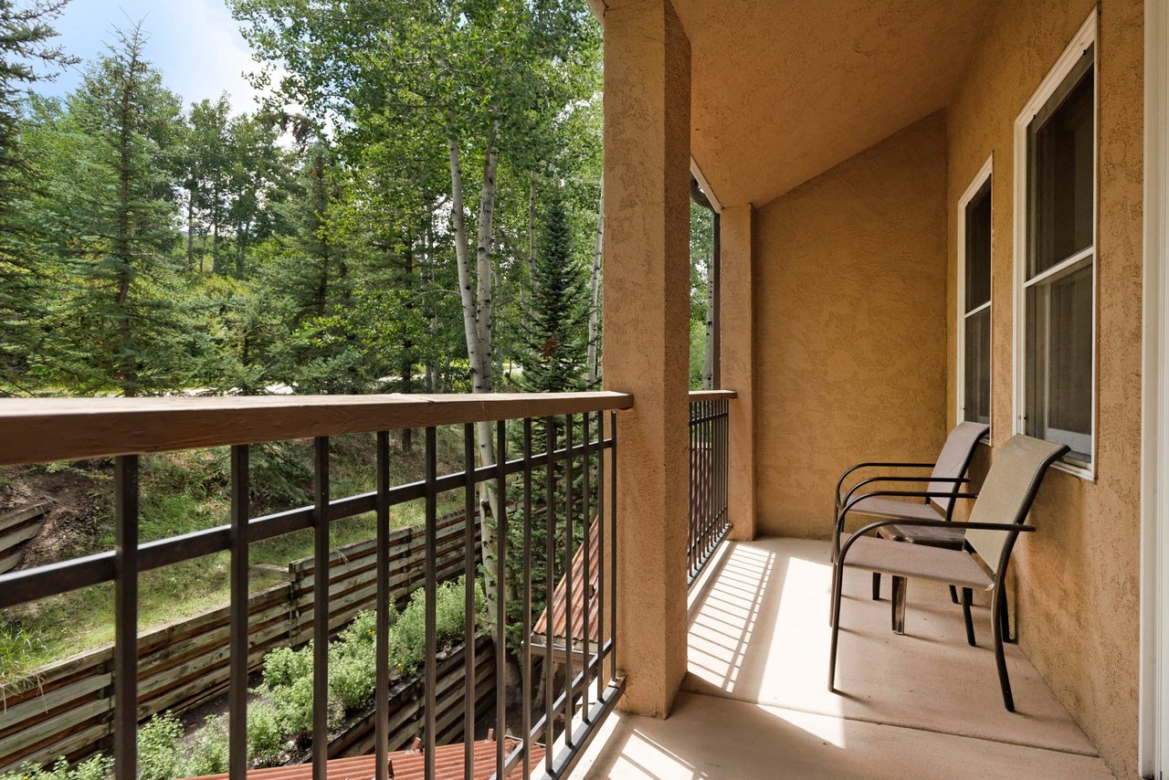 425 Wood Road, Unit 8