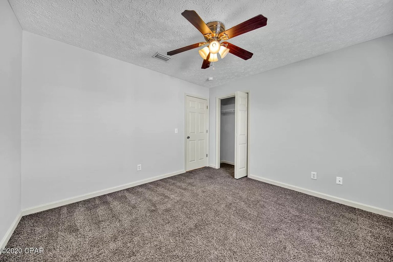 134 White Cap Way