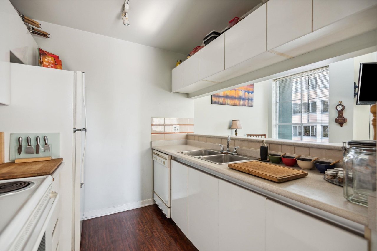 403-1928 Nelson St