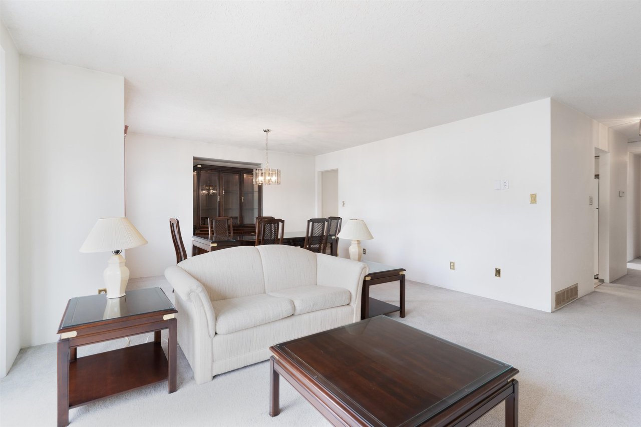 2556 Raven Ct
