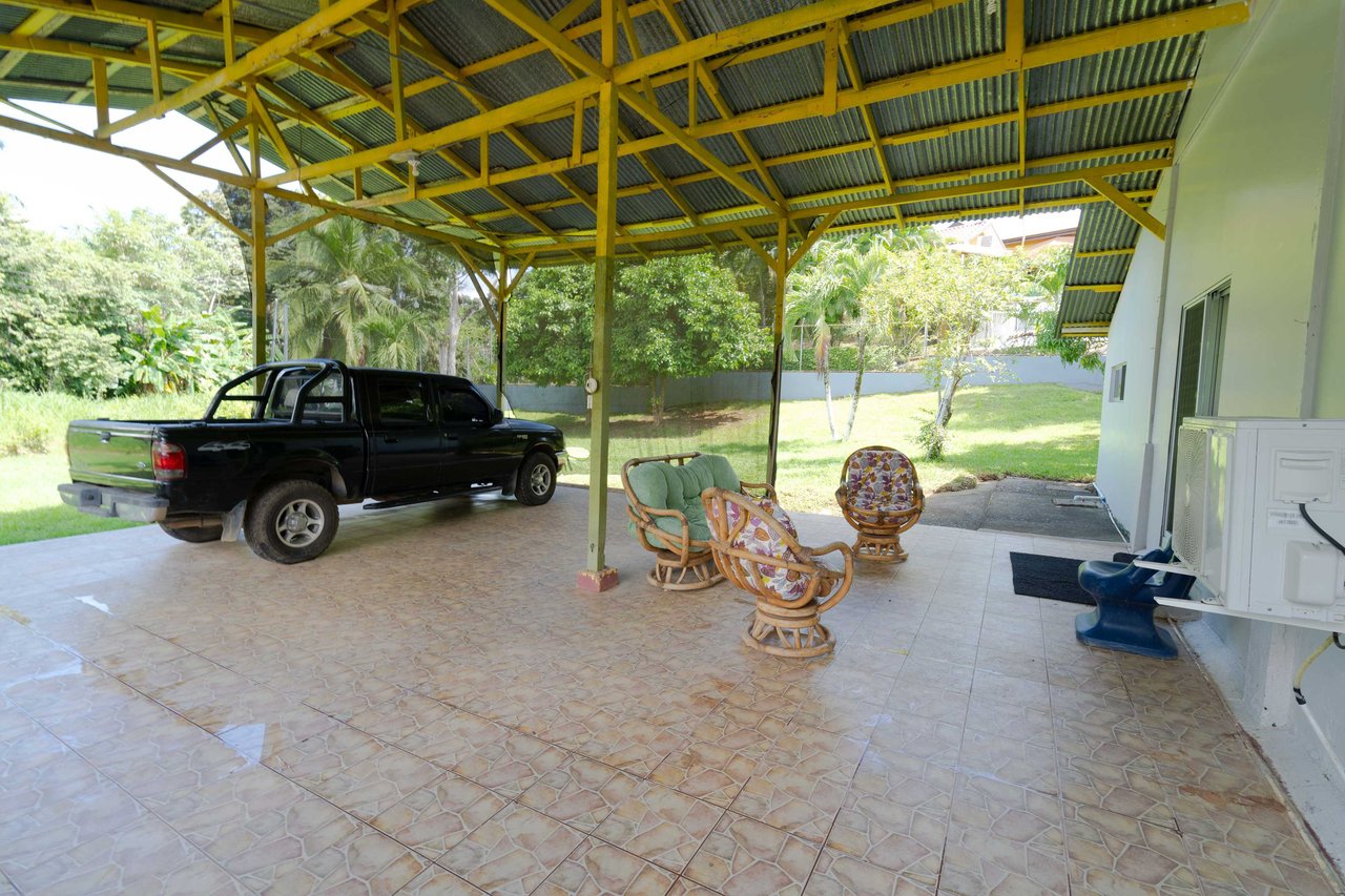 Three home stunning estate close to Quepos