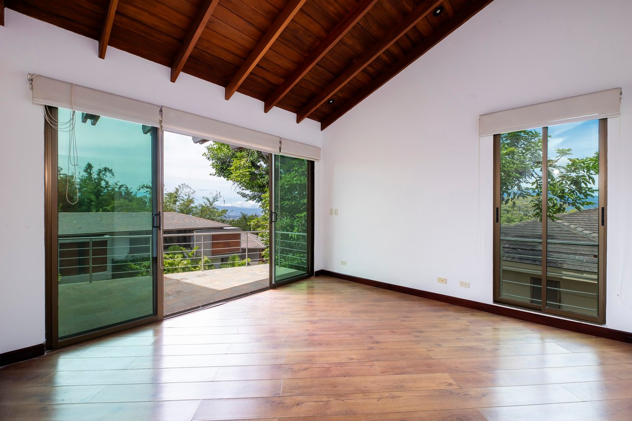 Terrace View Colonial Home, Escazu, San Jose