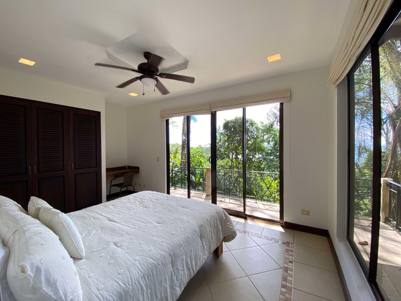 Casa Rinvia Ocean Views In Gated Community