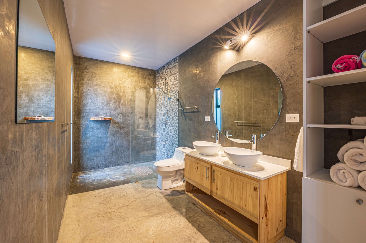 Casa Blanca, 3bed 2bath Villa in Uvita.