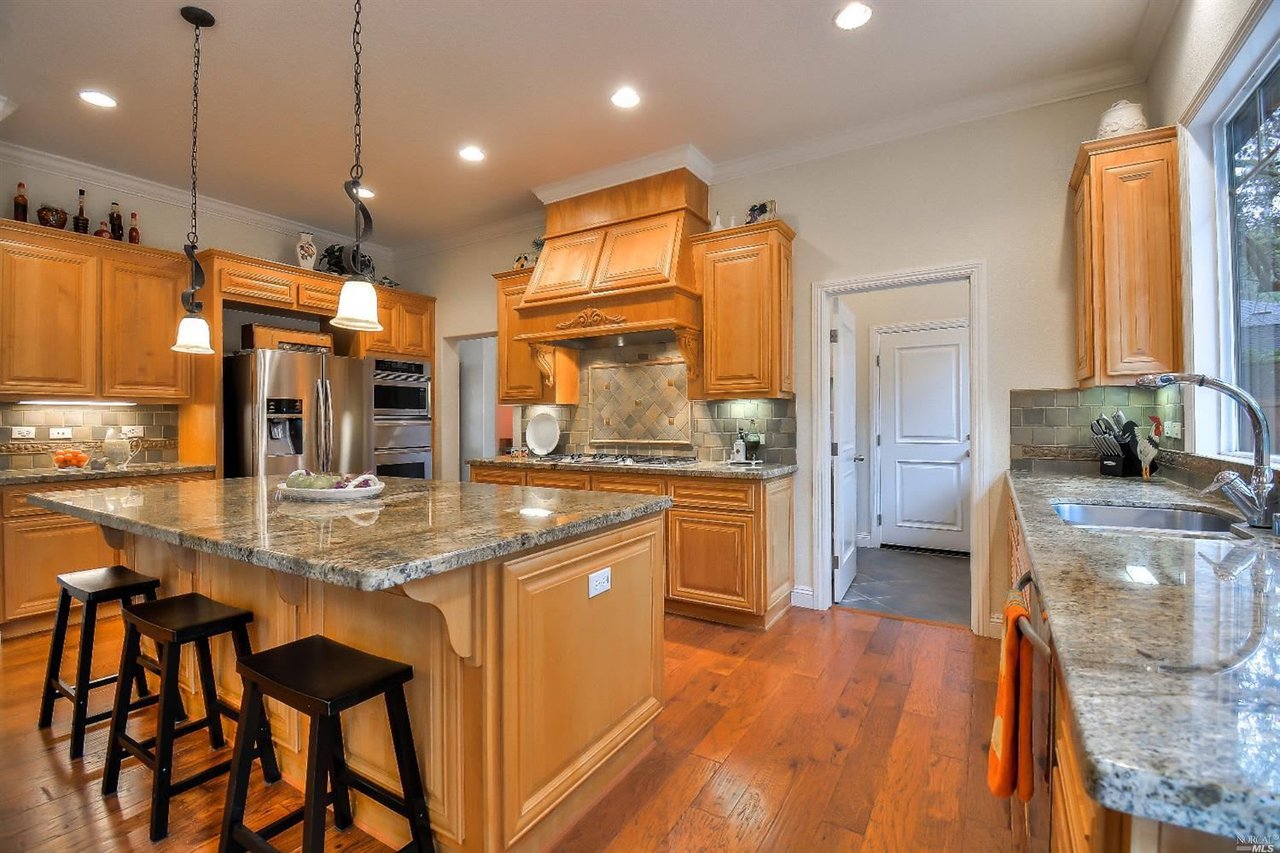 824 Olive Glen Ct