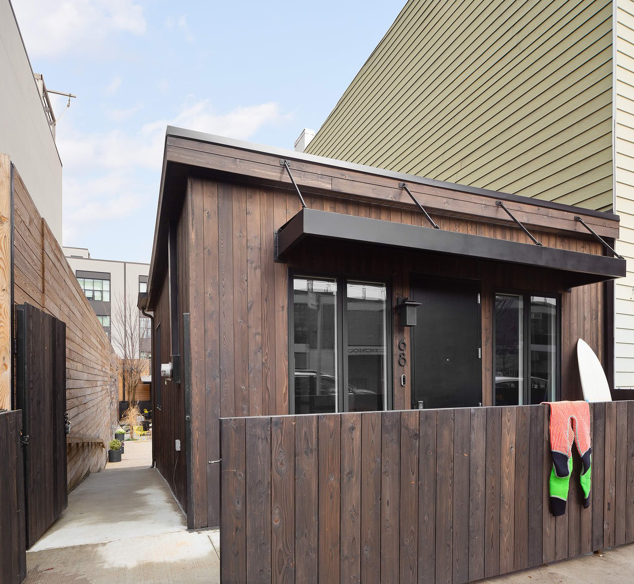 THIS TINY HOUSE IN RED HOOK FEELS LIKE A CALIFORNIA SURF SHACK FOR $1.6M