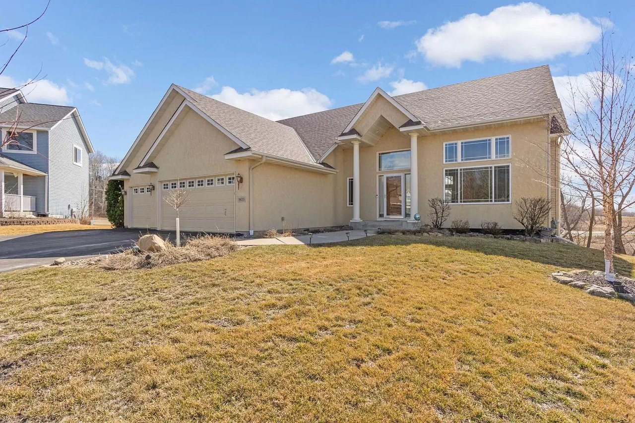 9835 Blackpool Ct E