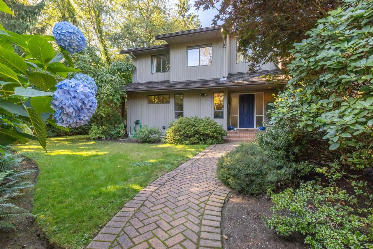 382 Mathers Ave