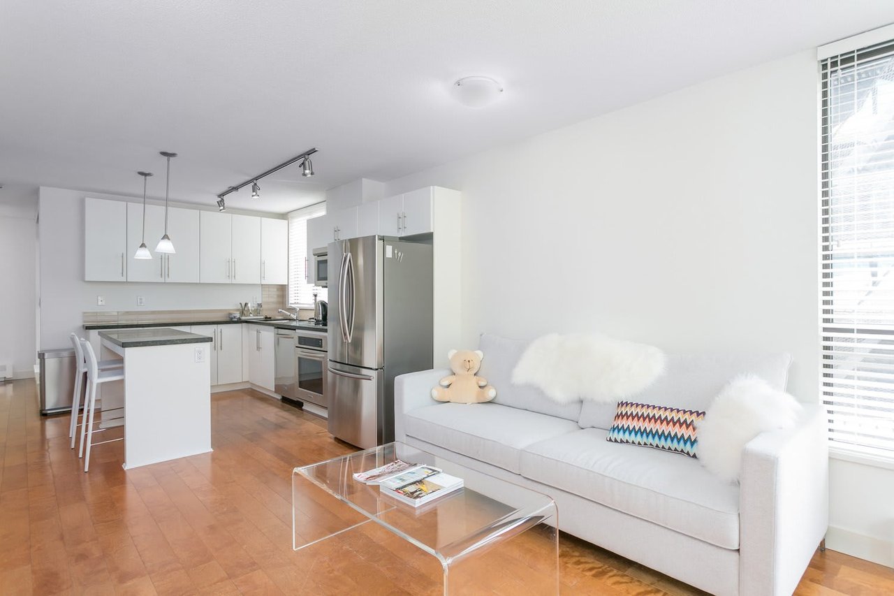 538 Smithe St, #403 