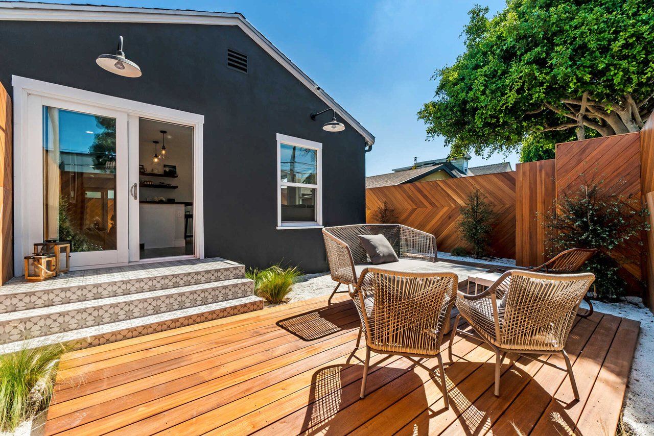 326 4TH AVE