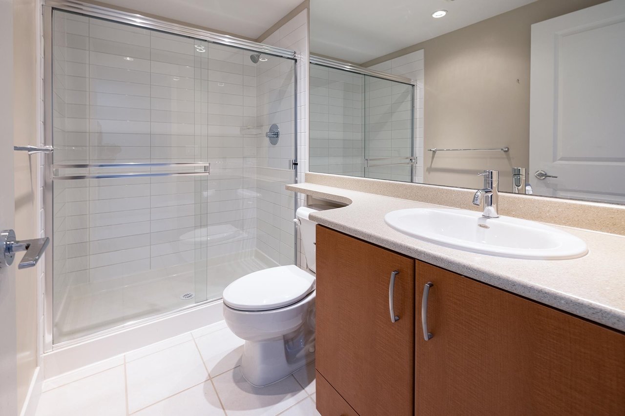 507-9222 University Cres
