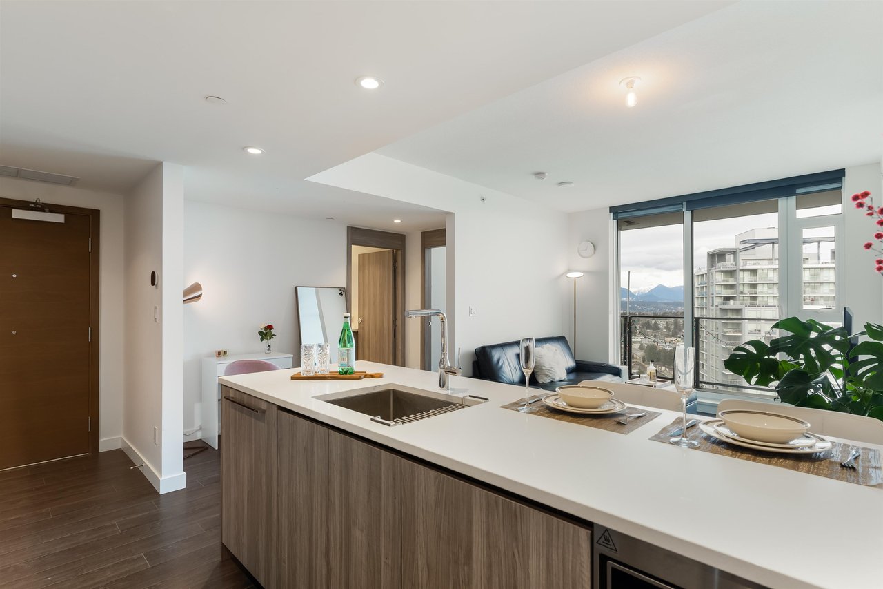 3604-9887 Whalley Blvd