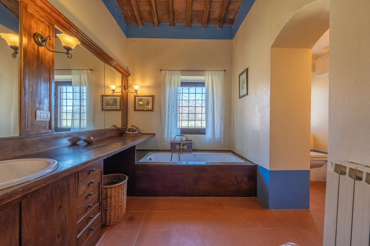 IL CALICE DI FUOCO “Extraordinary Property with Swimming Pool in Val d'Orcia”